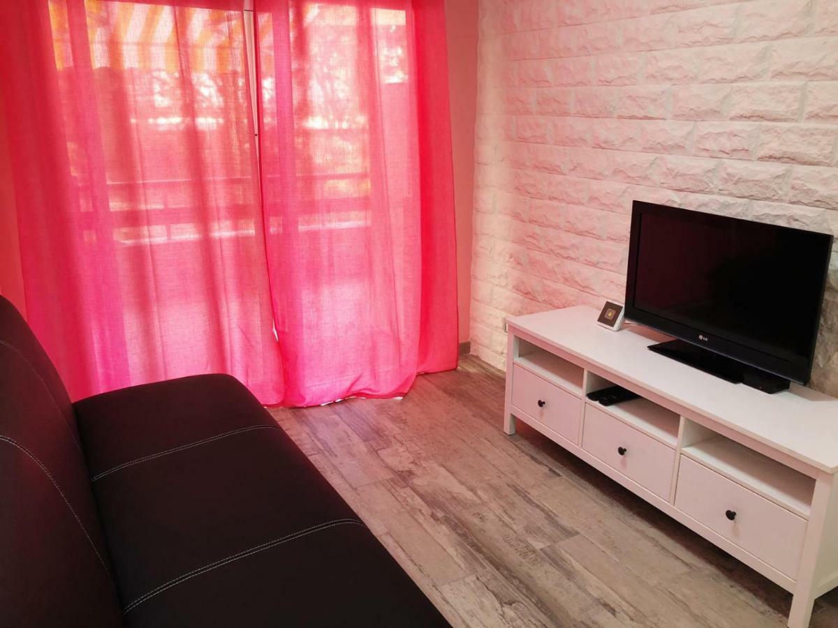 Lovely 1-bedroom apartment with a big terrace, Las Americas, Tenerife Arona  Buitenkant foto
