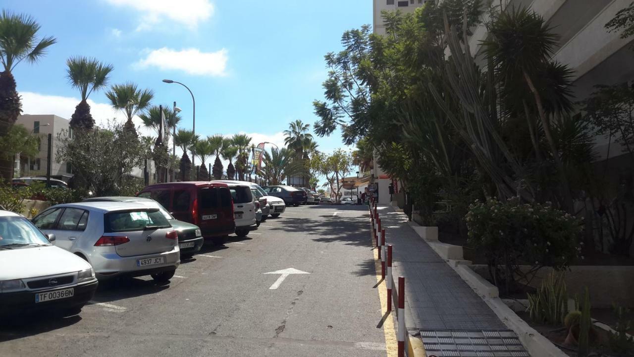 Lovely 1-bedroom apartment with a big terrace, Las Americas, Tenerife Arona  Buitenkant foto